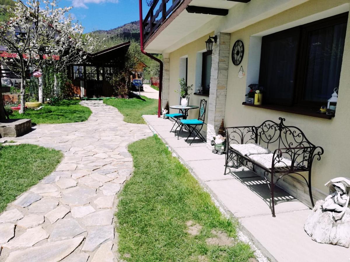 Hotel Vila Chic M Moieciu de Jos Exterior foto